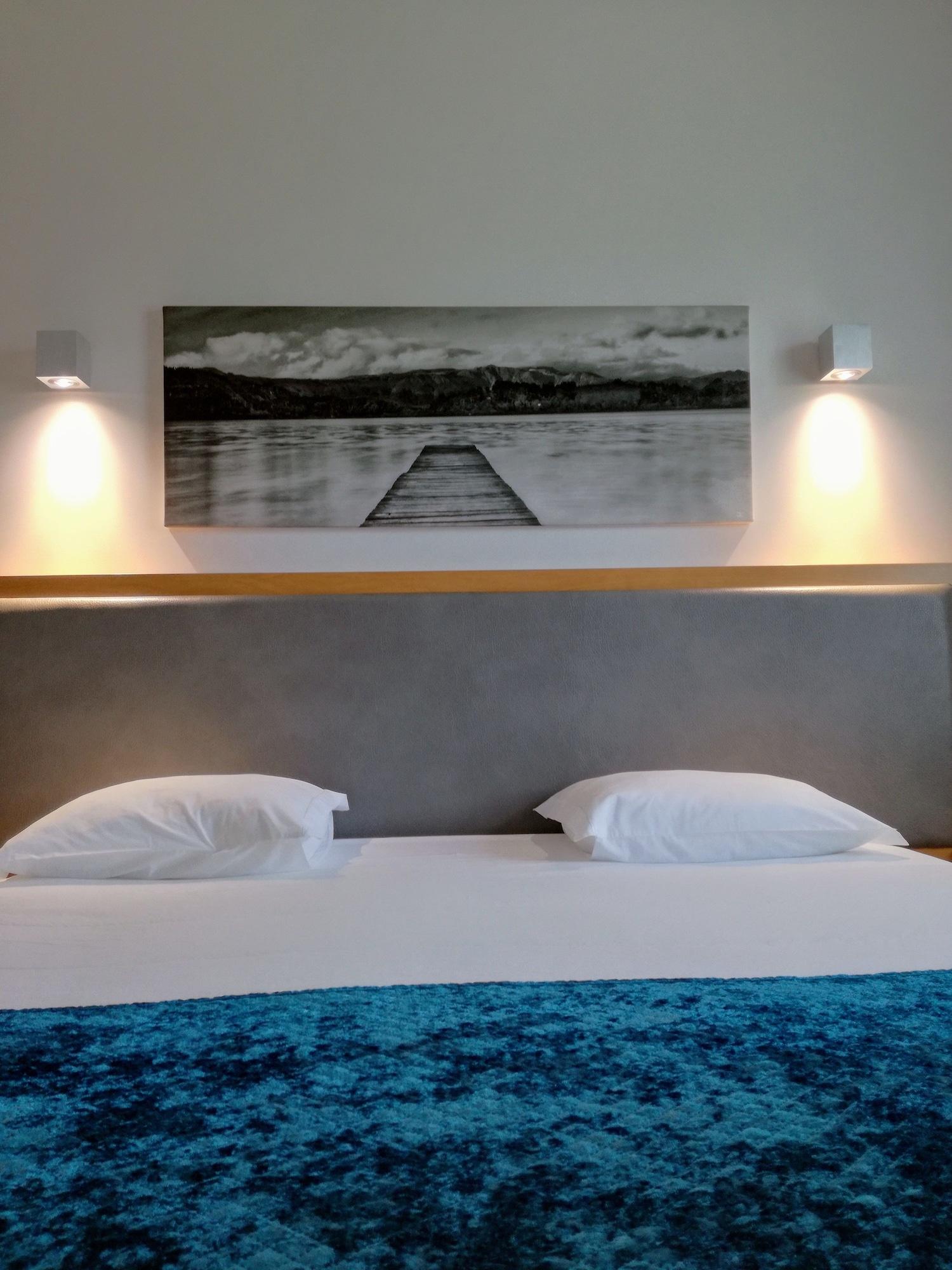 Whalesbay Hotel Apartamentos Capelas Eksteriør billede