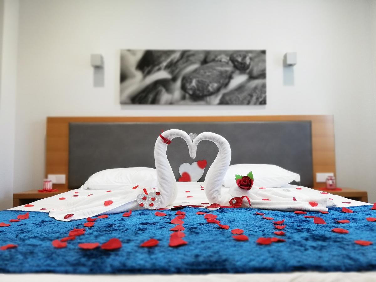 Whalesbay Hotel Apartamentos Capelas Eksteriør billede